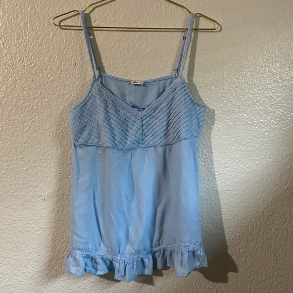 Hollister Top - Picture 2 of 4